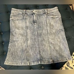 Vintage NY and Co Denim skirt. Size 16